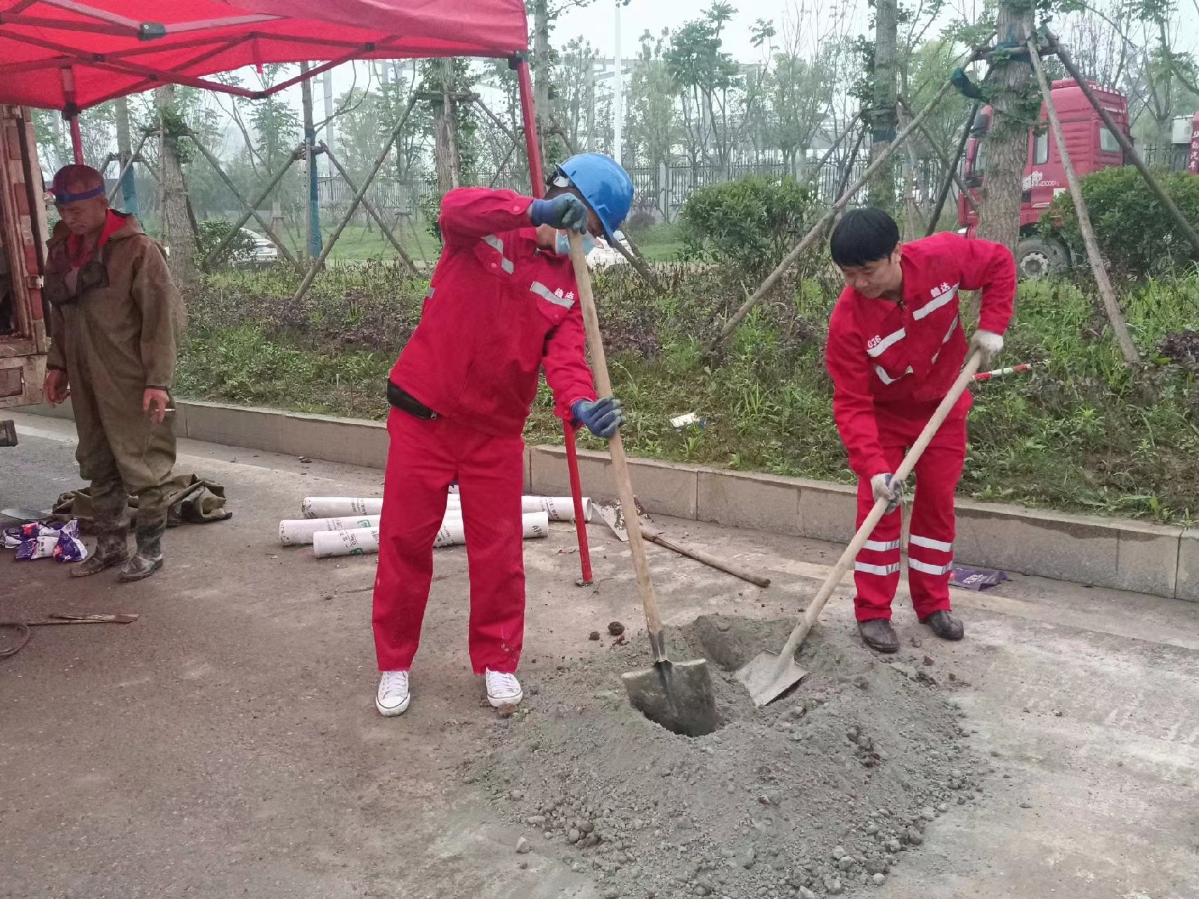 四会管道疏通哪家好】及时进行市政管道清淤